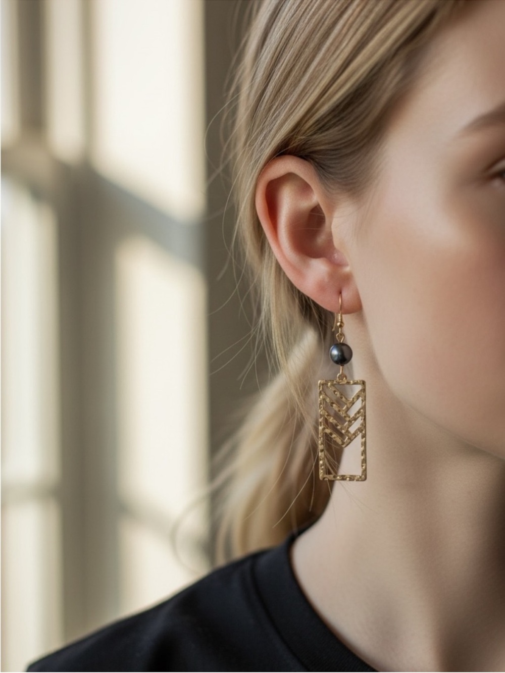 Elegant Gold Drop Earrings with Black Pearl Accent